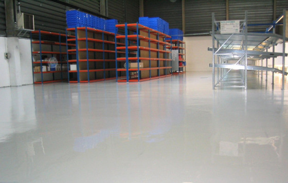 Epoxyhars voor vloeren, zelfnivellerend - REVEPOXY AL ZELFNIVELLEREND