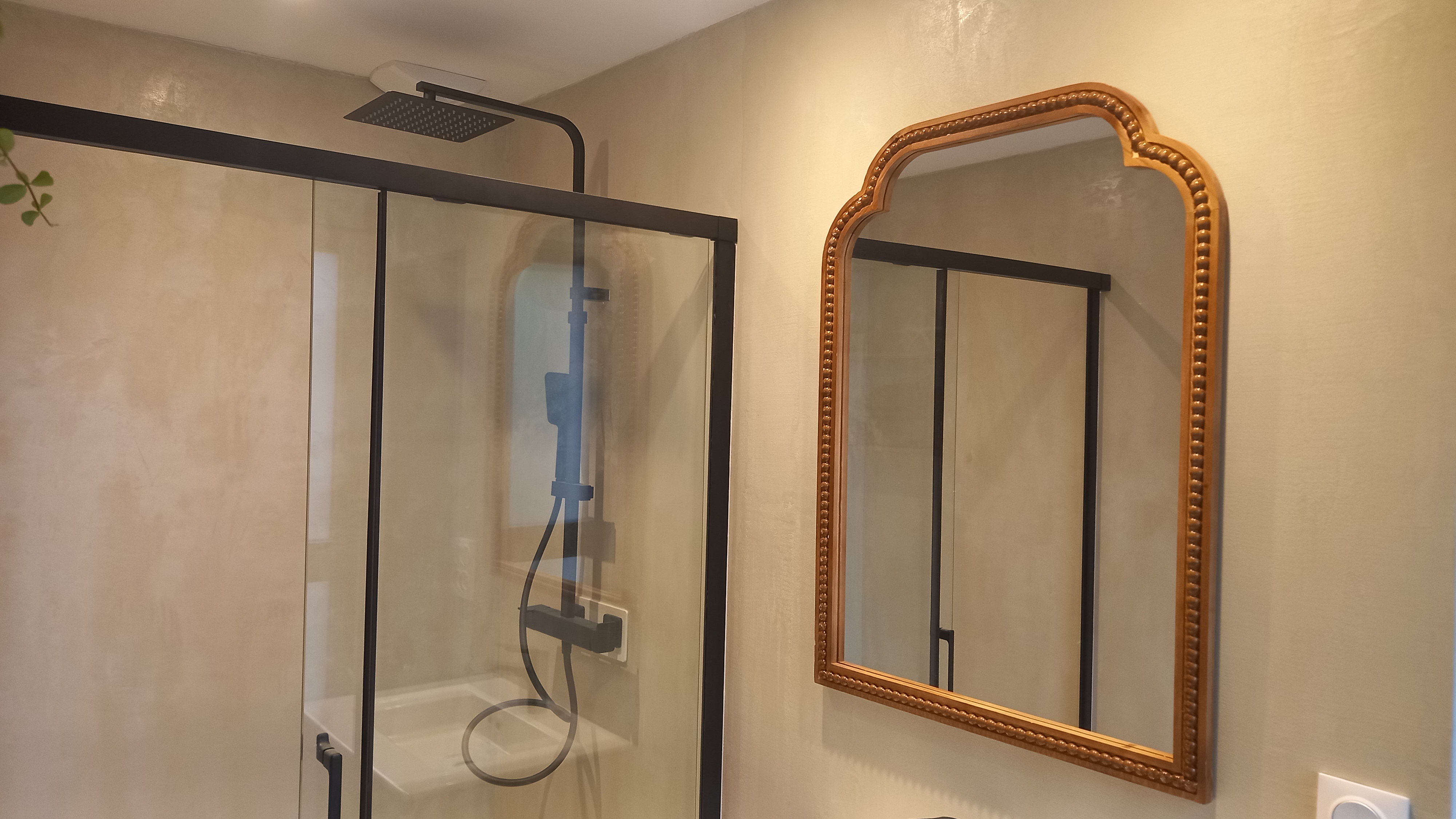 microcement badkamer douche